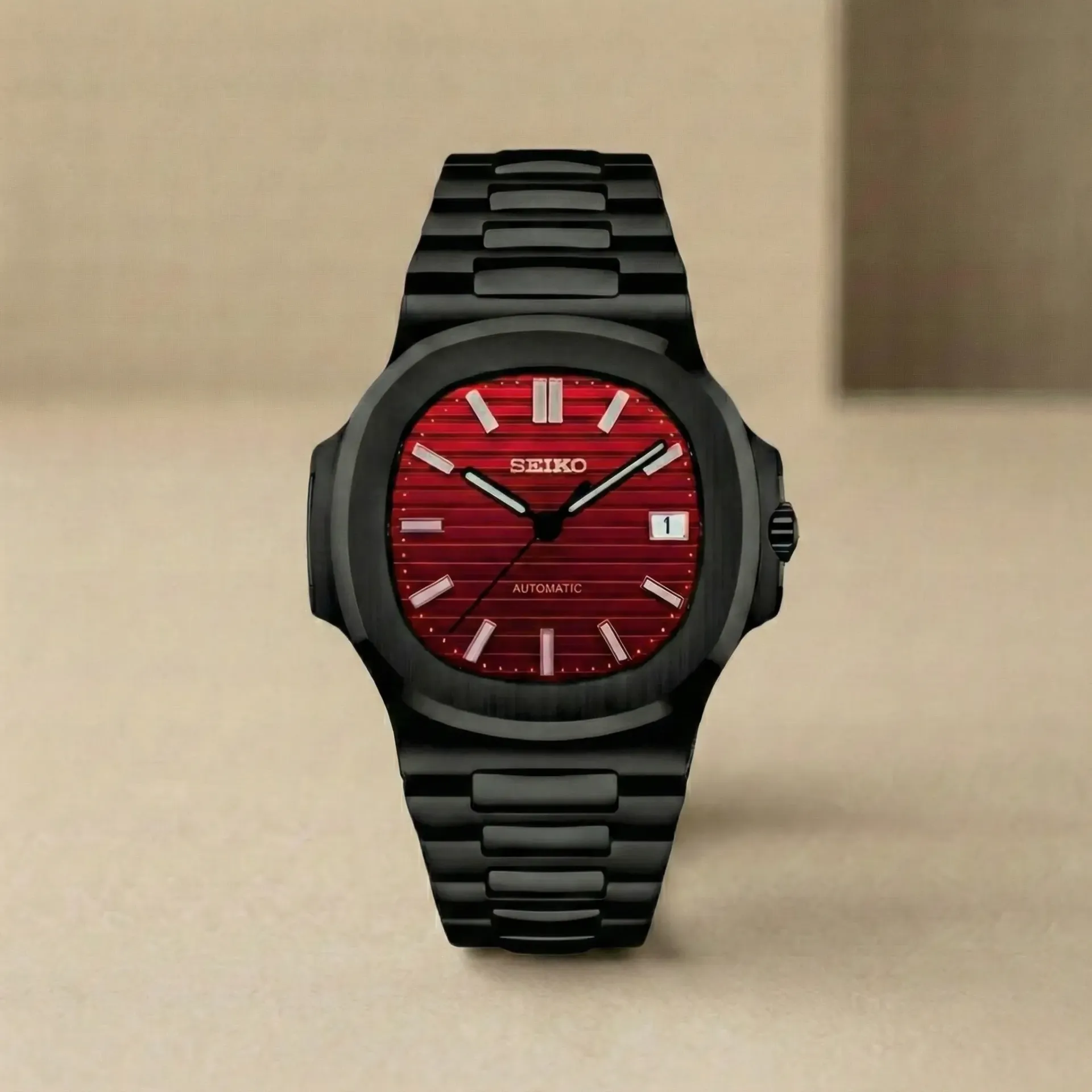 Seiko Mod Nautilus Style – Jet Black Case, Red Dial and Sapphire Glass